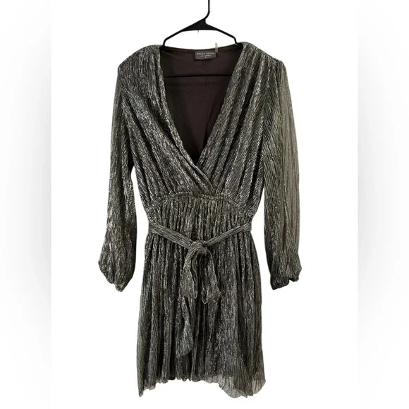 Dress forum black long sleeve shimmery mini dress - Picture 3 of 6